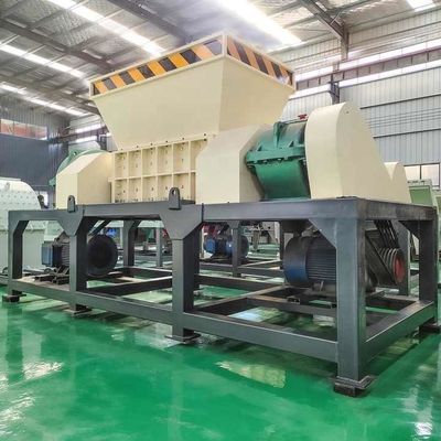 트윈 샤프트 중용 목재 쉐리더 7.5kW 나무 뿌리 / 나무 잎